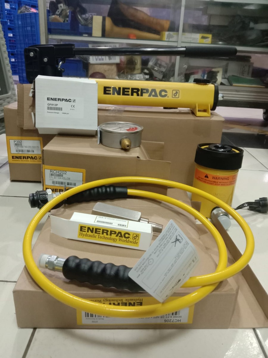 Enerpac SCH202H 20 Ton Hollow Hydraulic Cylinder And Hand Pompa